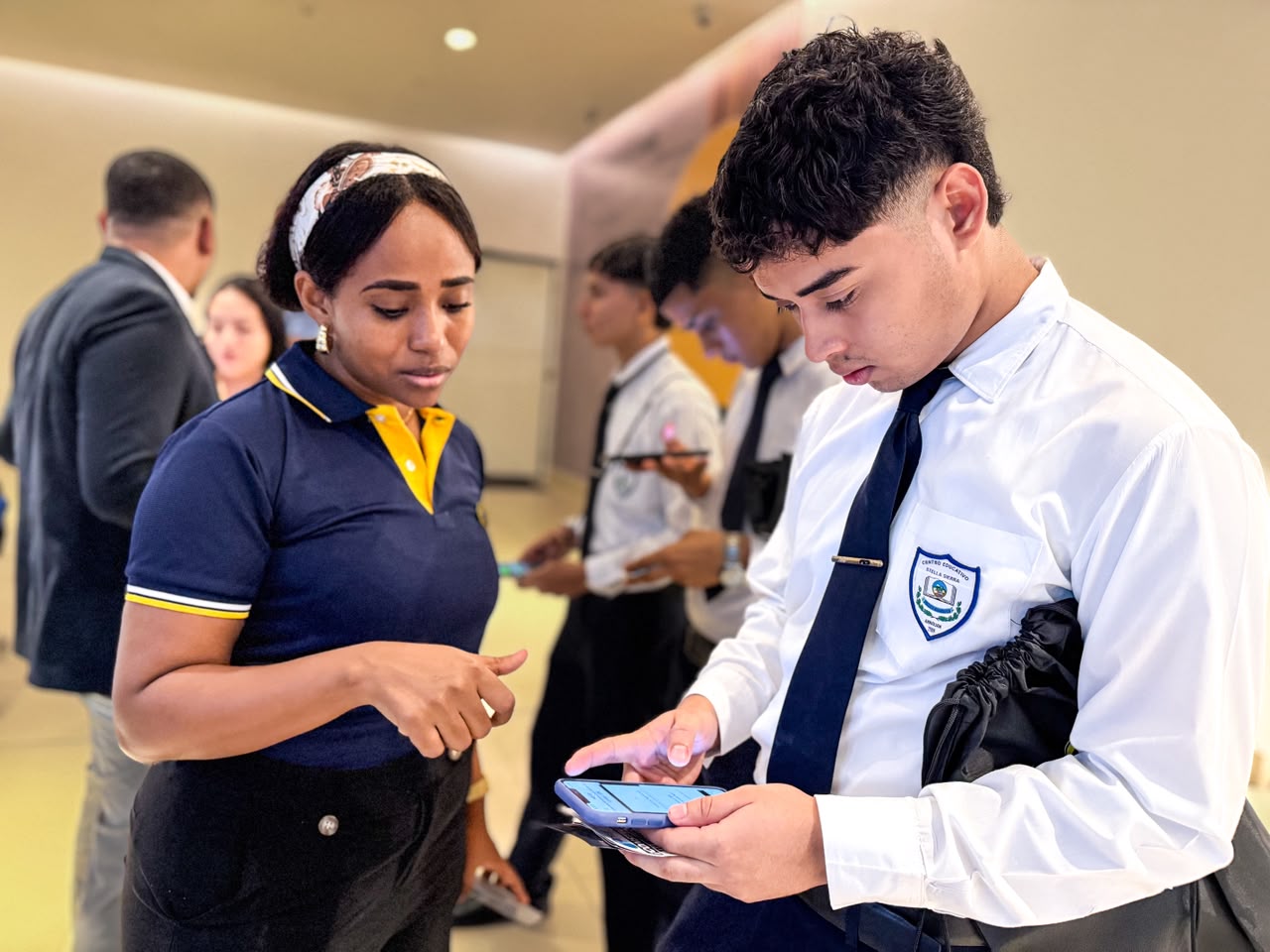 Udelas presenta su oferta académica en la Expo Vocacional Futuro 360°